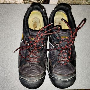 Keen steel toe shoes